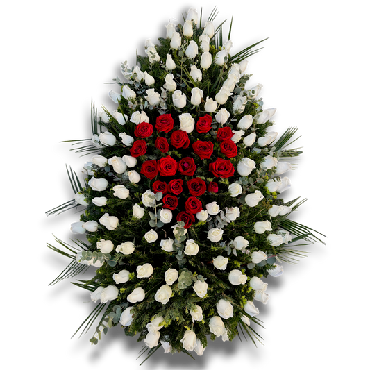 coroana funerara naturala din trandafiri albii si rosii cu inima in centru